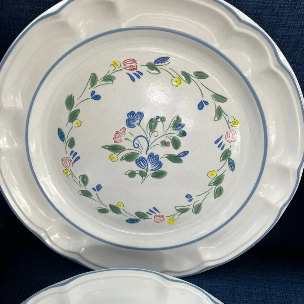 Floral Expression Stoneware Dinner Plates Set of 5 Vintage Blue Floral Scalloped